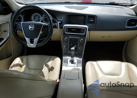 2012 Volvo S60 T5 z USA, uszkodzony, nr VIN YV1622FS8C2036191